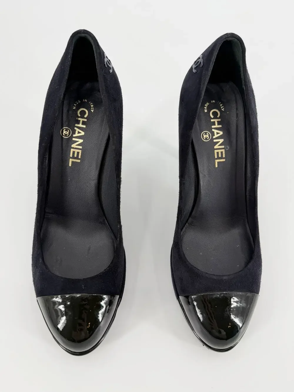 Chanel Black Suede Patent Cap Toe Platform Pumps CC Logo Heel Shoes 39.5 US 9